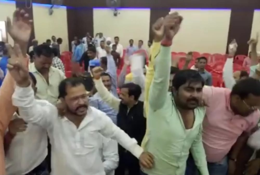 ruckus in nakul dubey meeting in sitapur.