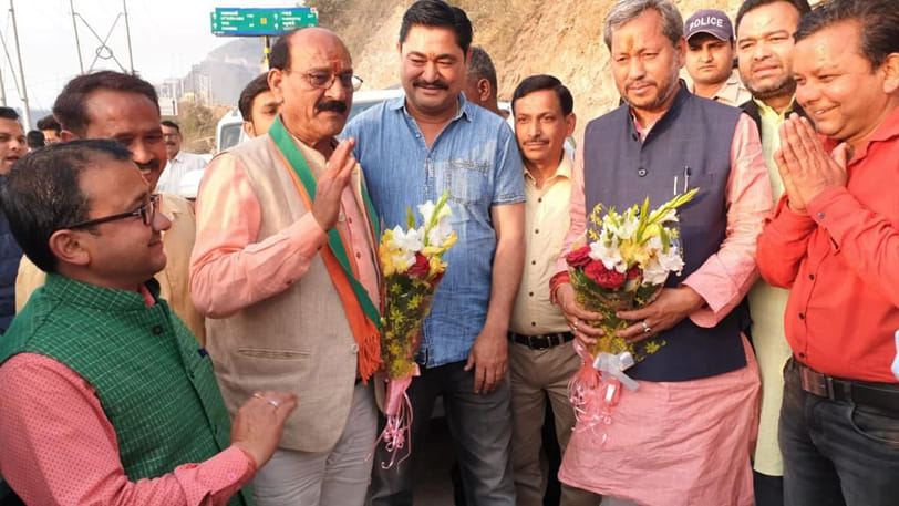 भाजपा प्रत्याशी ने रैली निकालकर कई जगहों पर की सभाएं