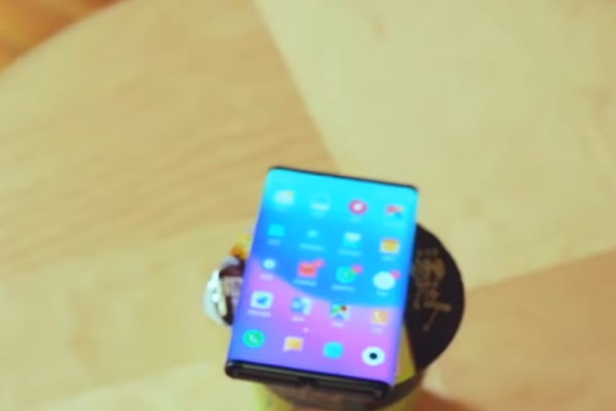Xiaomi's Double-Folding Smartphone Prototype new video