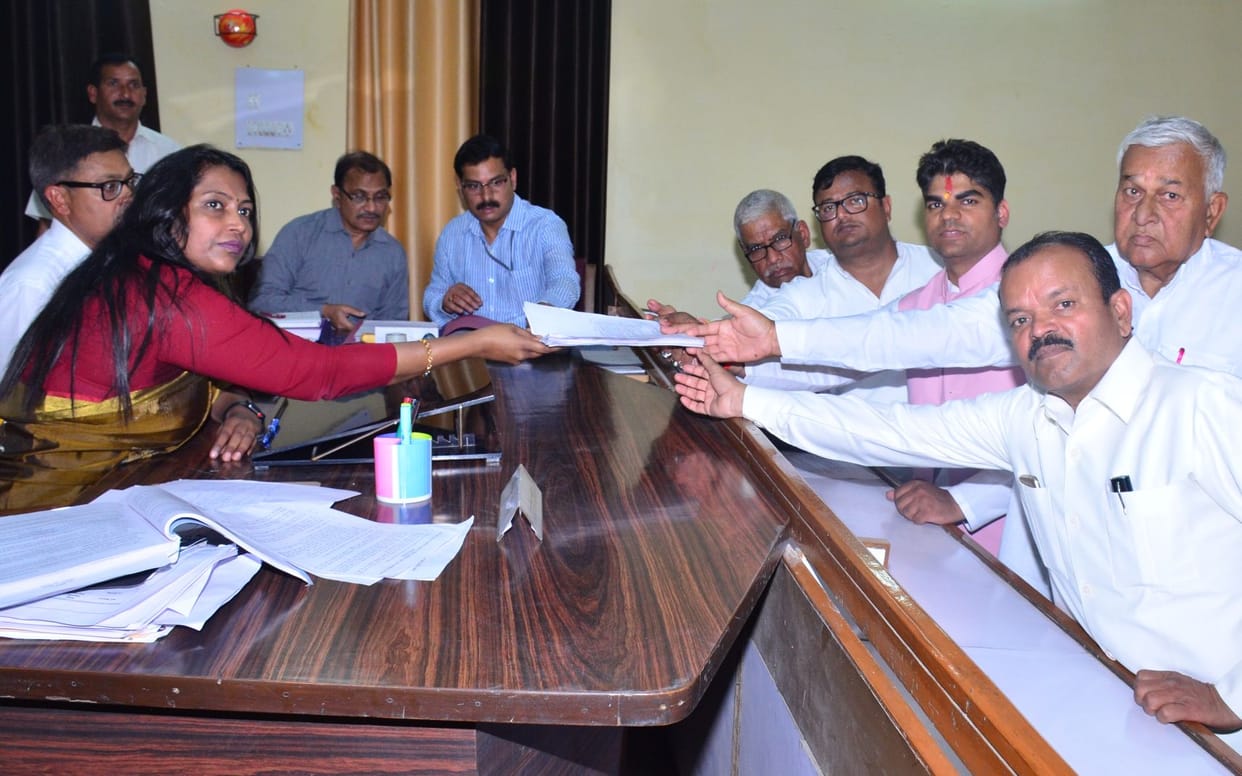 loksabha elections 2019 sp candidate akshay yadav has assets worth 17 crore