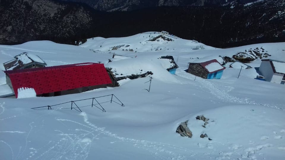 Snow Covered uttarakhand tungnath and chopta in march month 2019