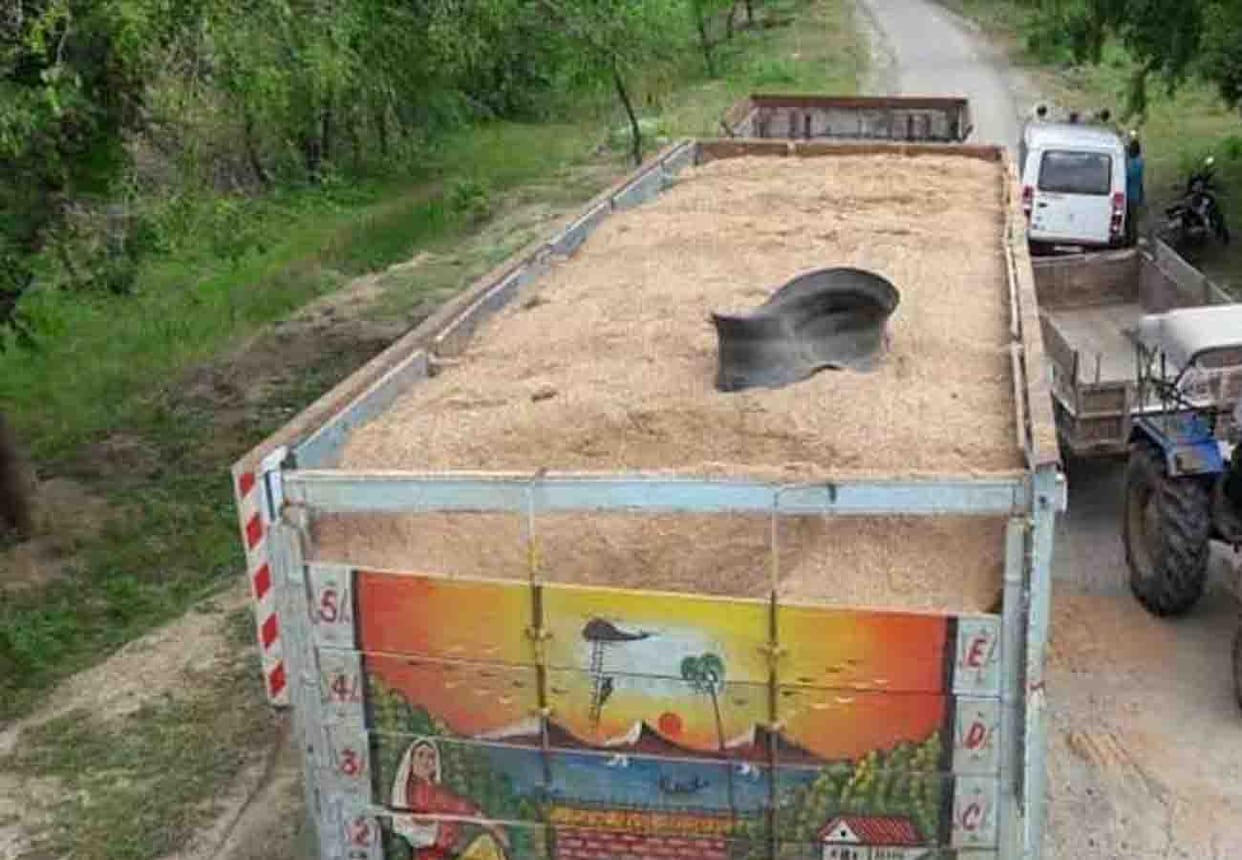 Ten trucks sieged in illegal mining