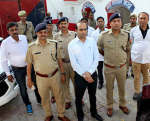 serch opration in district jail jhansi