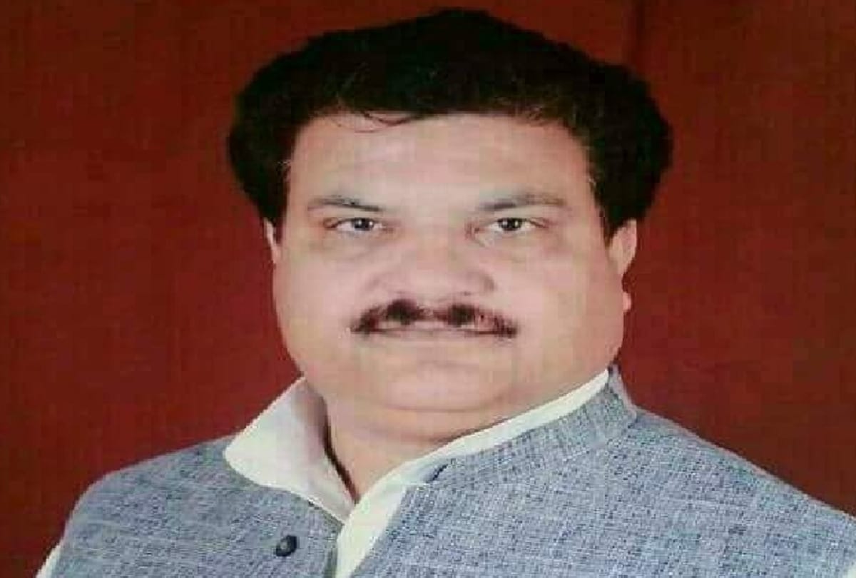 samajwadi party District President give controversial statements about bjp candidate jaya prada