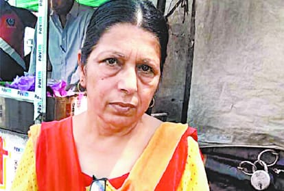 loot  from three ladies in lucknow