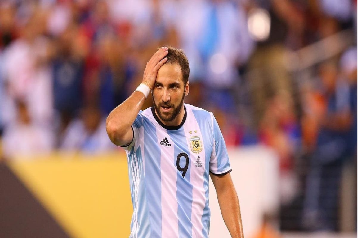 gonzalo higuain retirement from international football