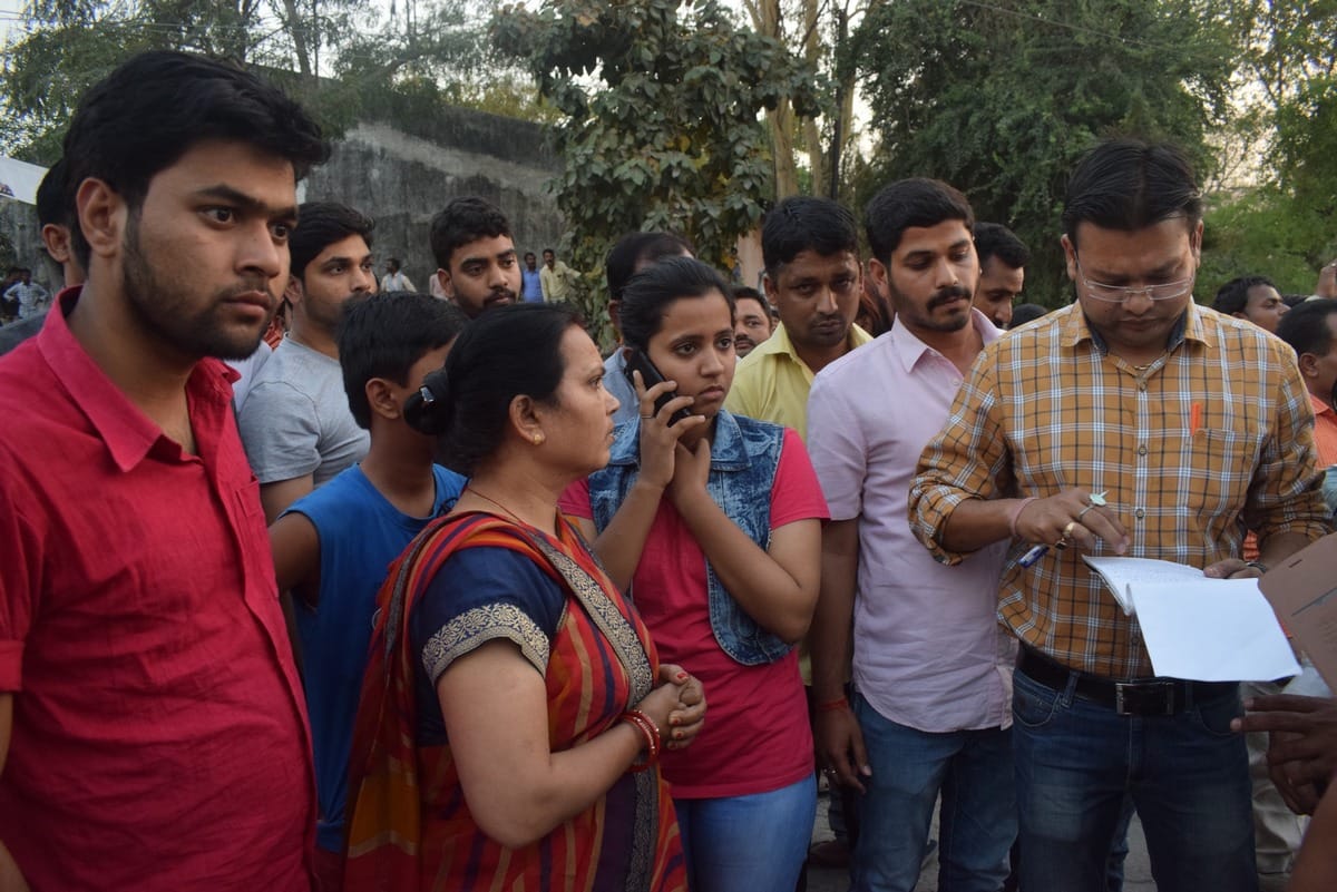 Oxygen cylinder blast killed six person in jaunpur