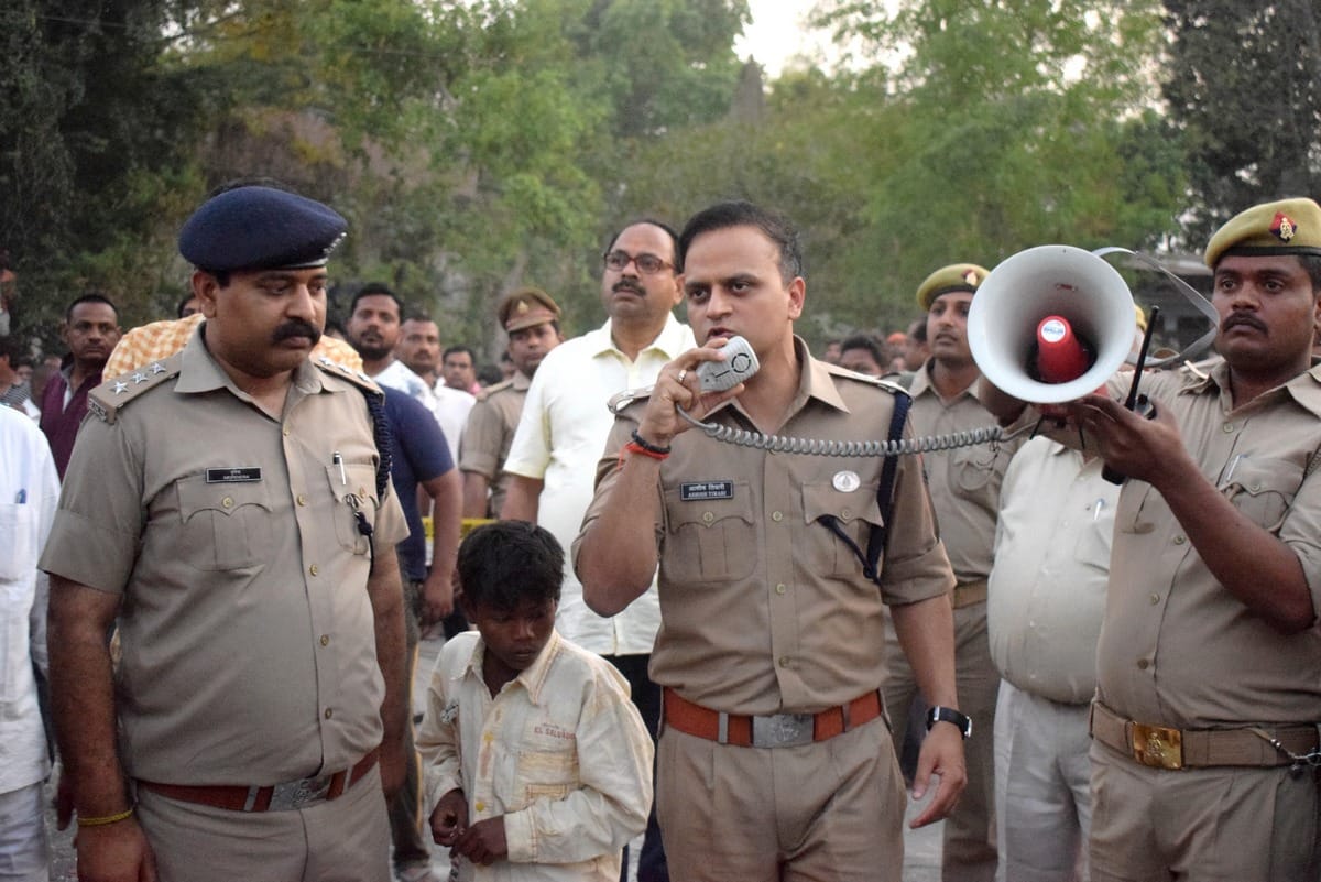 Oxygen cylinder blast killed six person in jaunpur