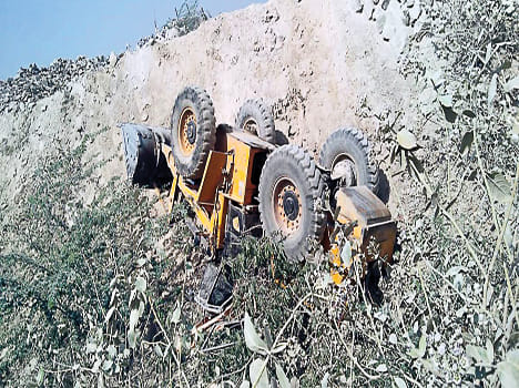 Loader reflex in crusher plant, death of driver