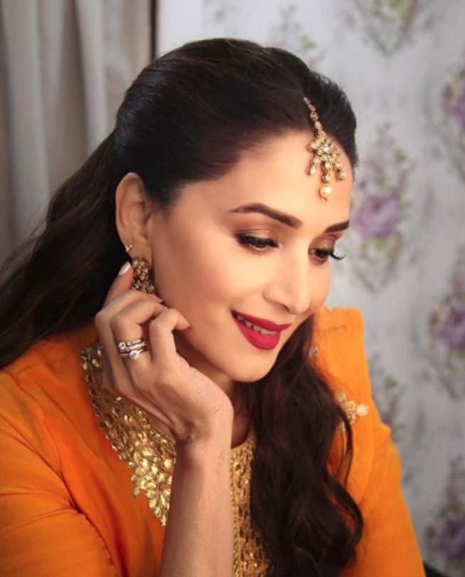 madhuri dixit new traditional look floor length anarkali and jhumka looks stylish