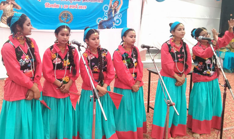 अंतर संकाय सांस्कृतिक प्रतियोगिता में छात्रों ने बिखेरी सांस्कृतिक रंगों की छटा
