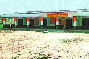 Five booths will hold women's command