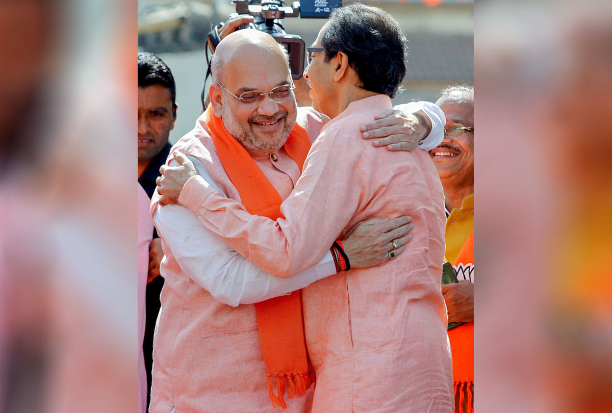 Lok Sabha Election 2019: Uddhav Thackeray talks of Shiv Sena-BJP bonohomie in Amit Shah rally