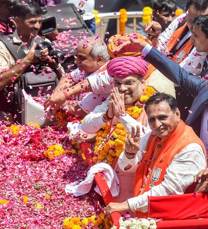 lok sabha elections 2019: Uddhav thackeray Slams Opposition says We Have PM Modi, Who Your Leader