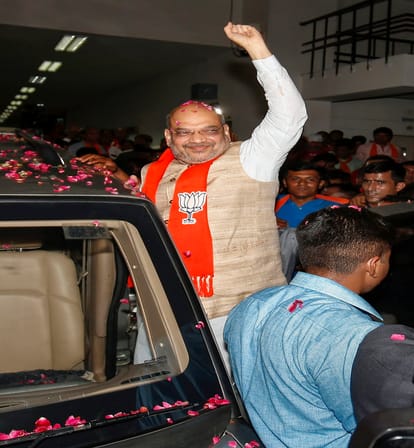 lok sabha elections 2019: Uddhav thackeray Slams Opposition says We Have PM Modi, Who Your Leader