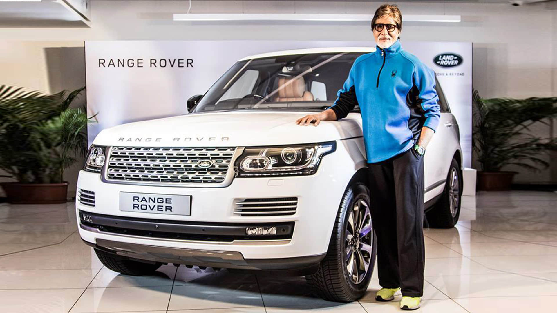 after Kaitrina Kaif Bollywood actor sanjay dutt purchase land rover range rover Vogue SE Diesel LWB