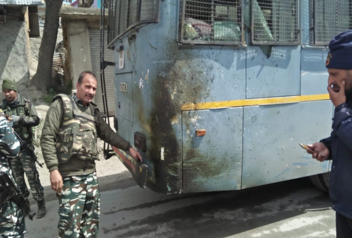 NIA Files Chargesheet Against Hizbul Mujahideen Terrorist in Case of Attack on CRPF Convoy at Banihal jammu kashmir