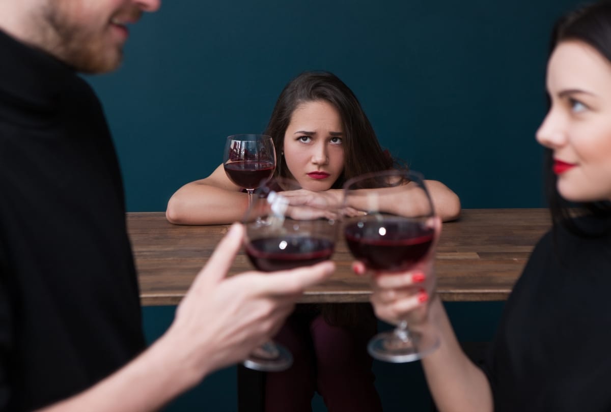 these 5 types of lies can ruin your relationship