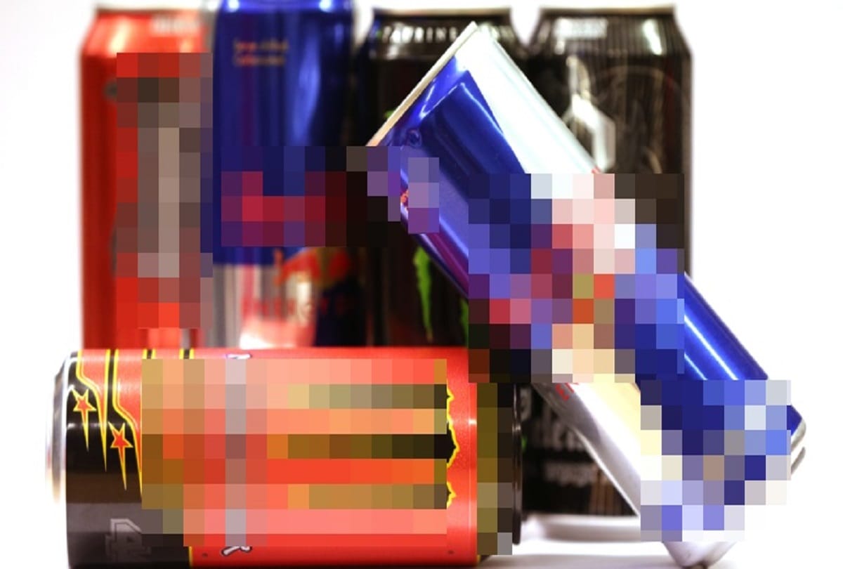 Teacher Shares Photo Of Tongue use to drink 5 to 6 energy drink cans per day  