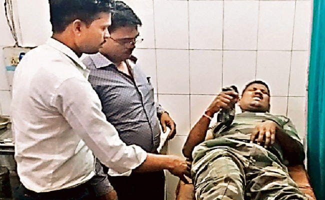 Lok Sabha Elections 2019: BJP leaders attacked policeman in BJP office, FIR registered