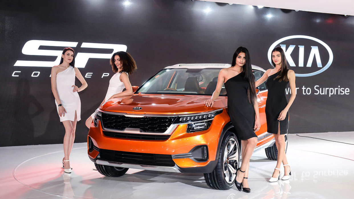Know Hyundai Creta and MG Hector Rival Kia Seltos SUV base Variant features list with specifications