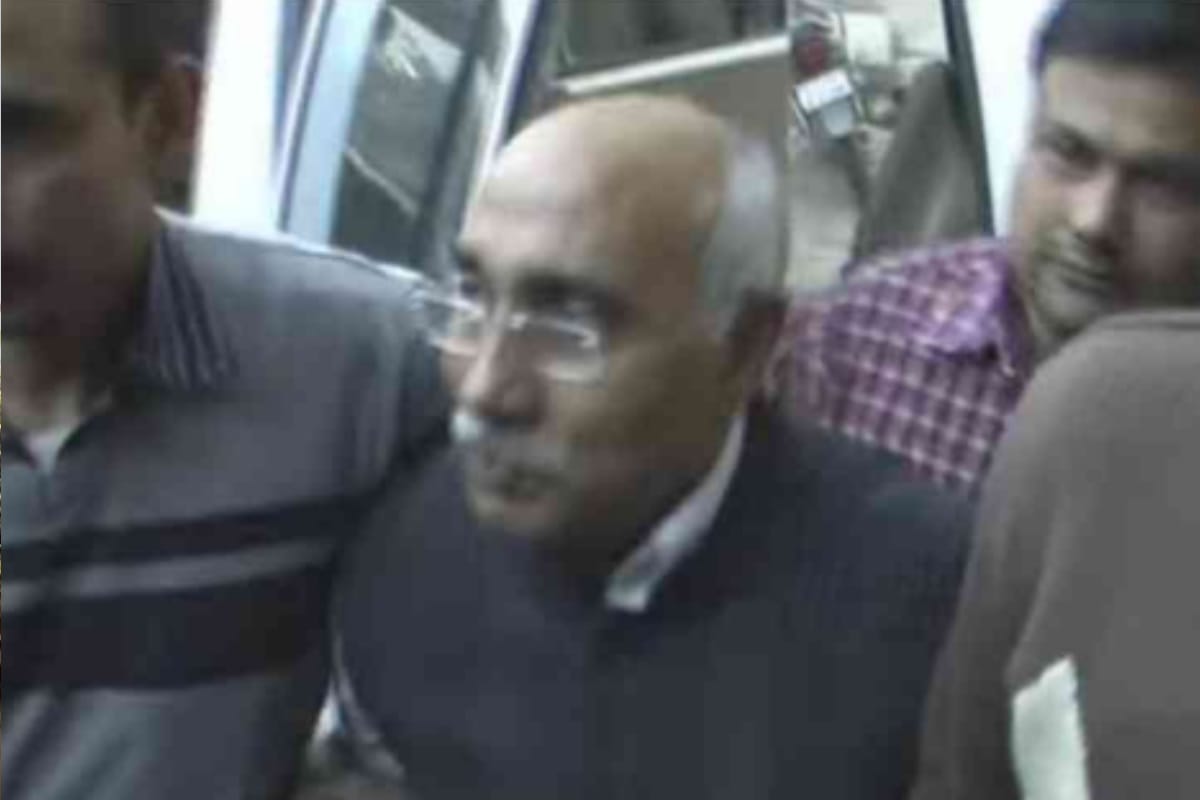 Kanpur police introduced criminal Sushil Mooch to Meerut court after big negligence