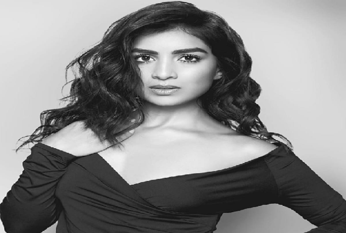 10 hottest hosts of the Indian Premier League