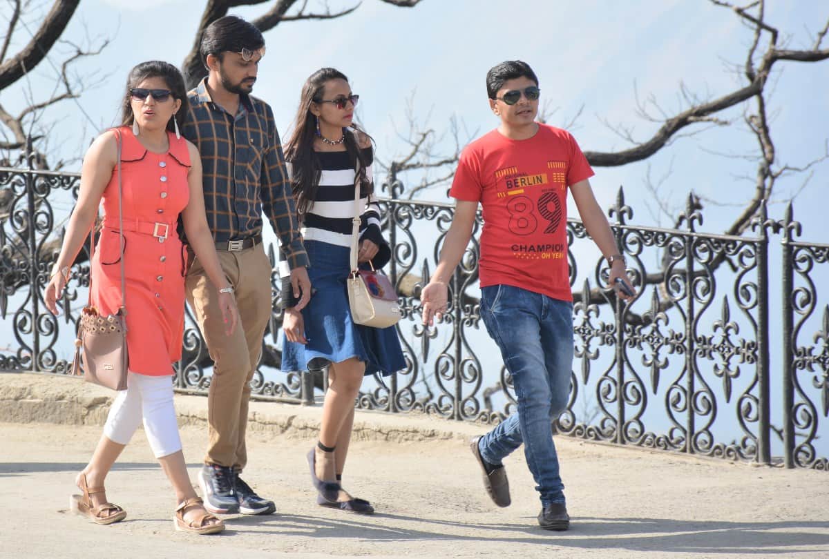 Tourist season started in shimla manali himachal pradesh