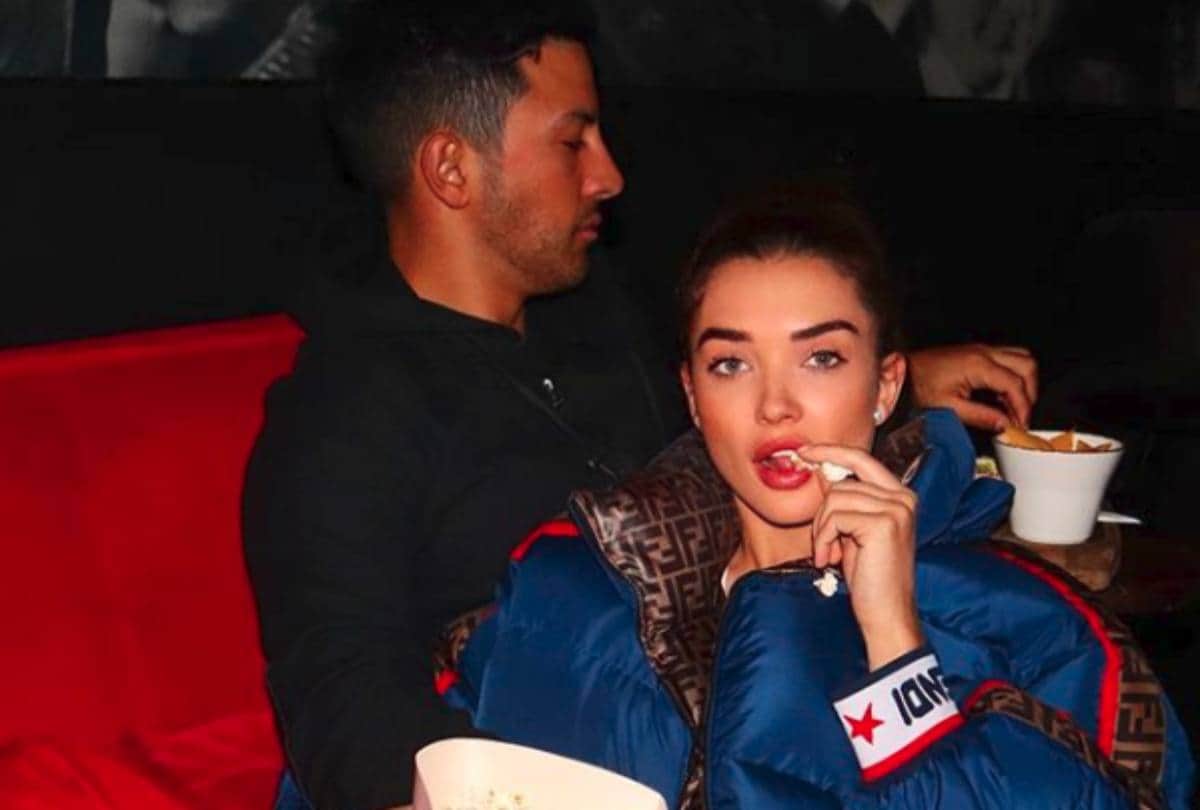 2.0 actress amy jackson is pregnant with live in fiancee George Panayiotou photo viral