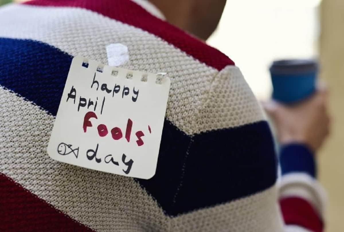 why is fools day celebrated on first april significance history of april fool day in hindi