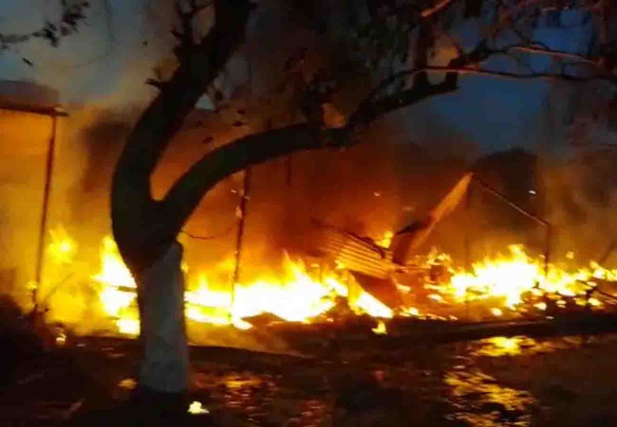 Seven Shops Burned By Short Circuit