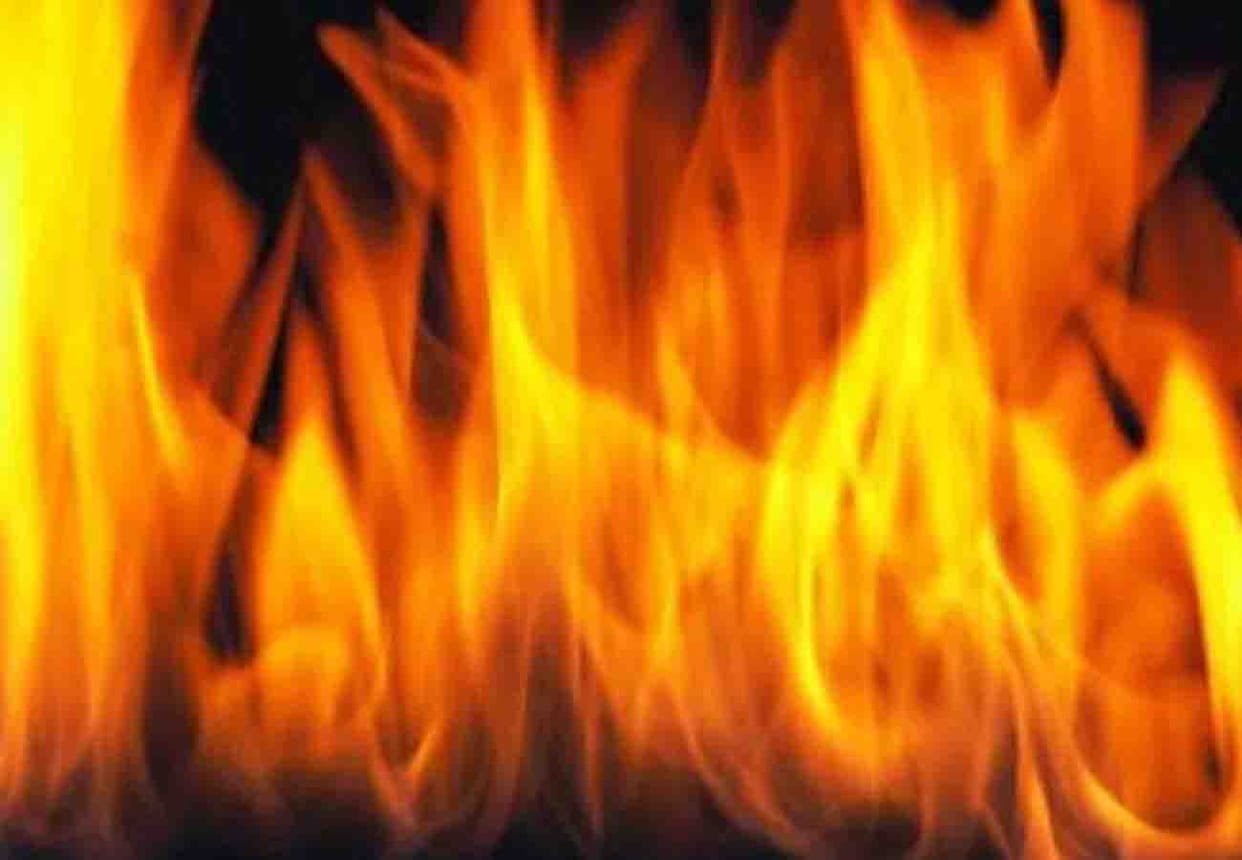 Angry to wife husband set fire and died