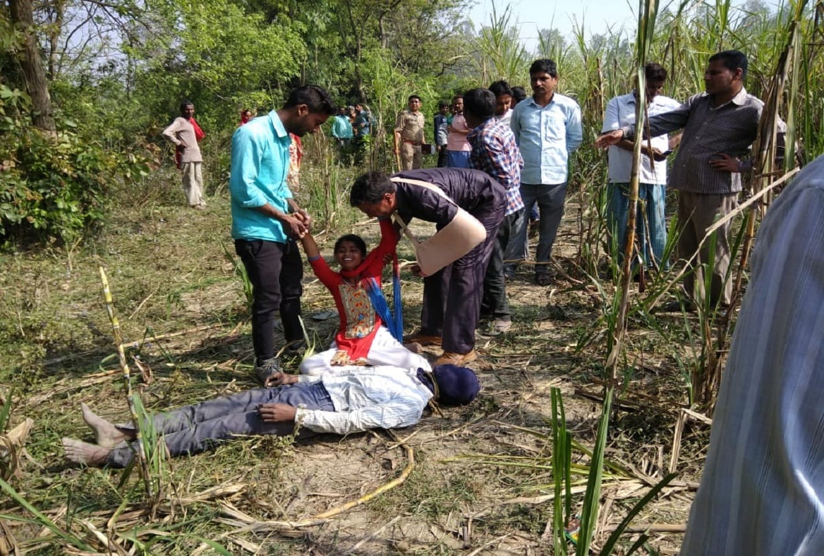 Dead body found hanging from tree in Bareilly