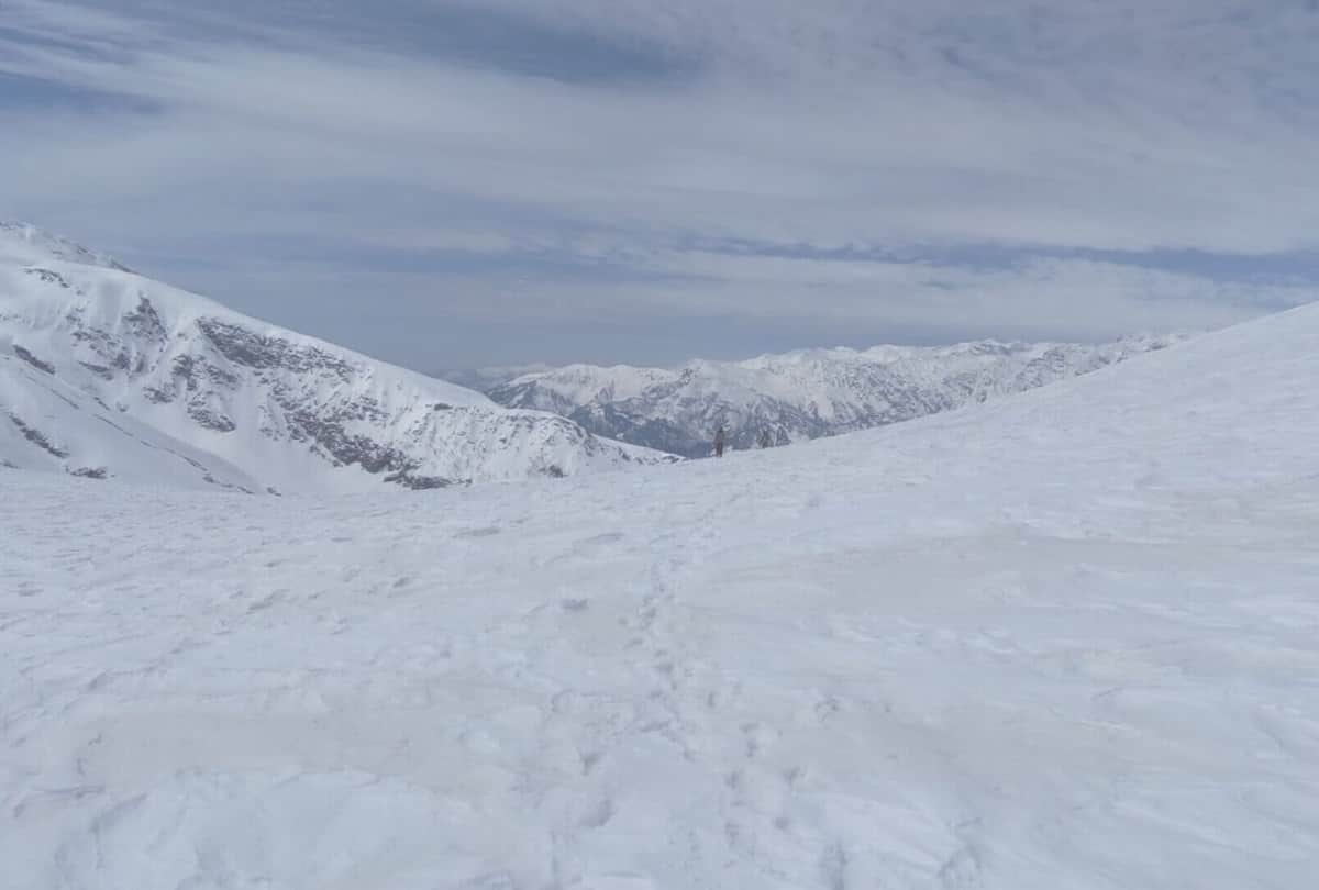 five people crossed rohtang pass lahaul spiti himachal pradesh