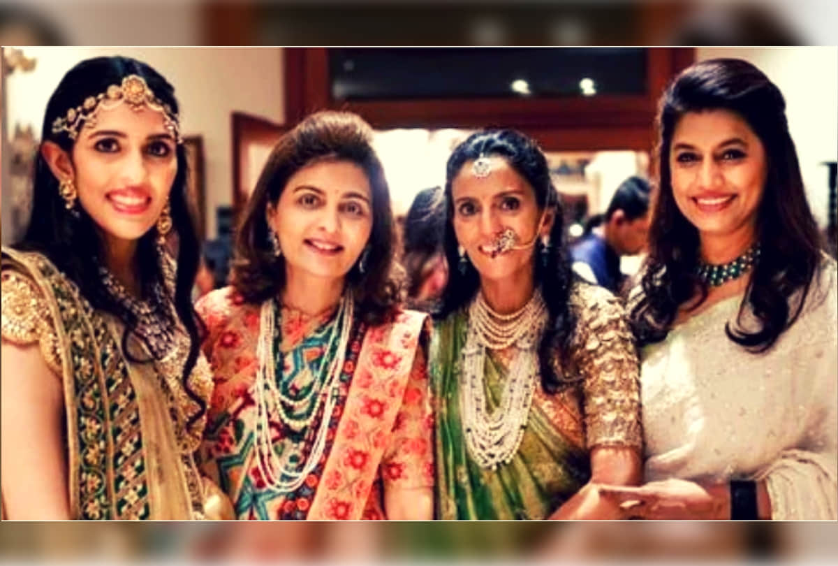 akash and shloka ambani spotted at taj mehal hotel in mumbai with famliy