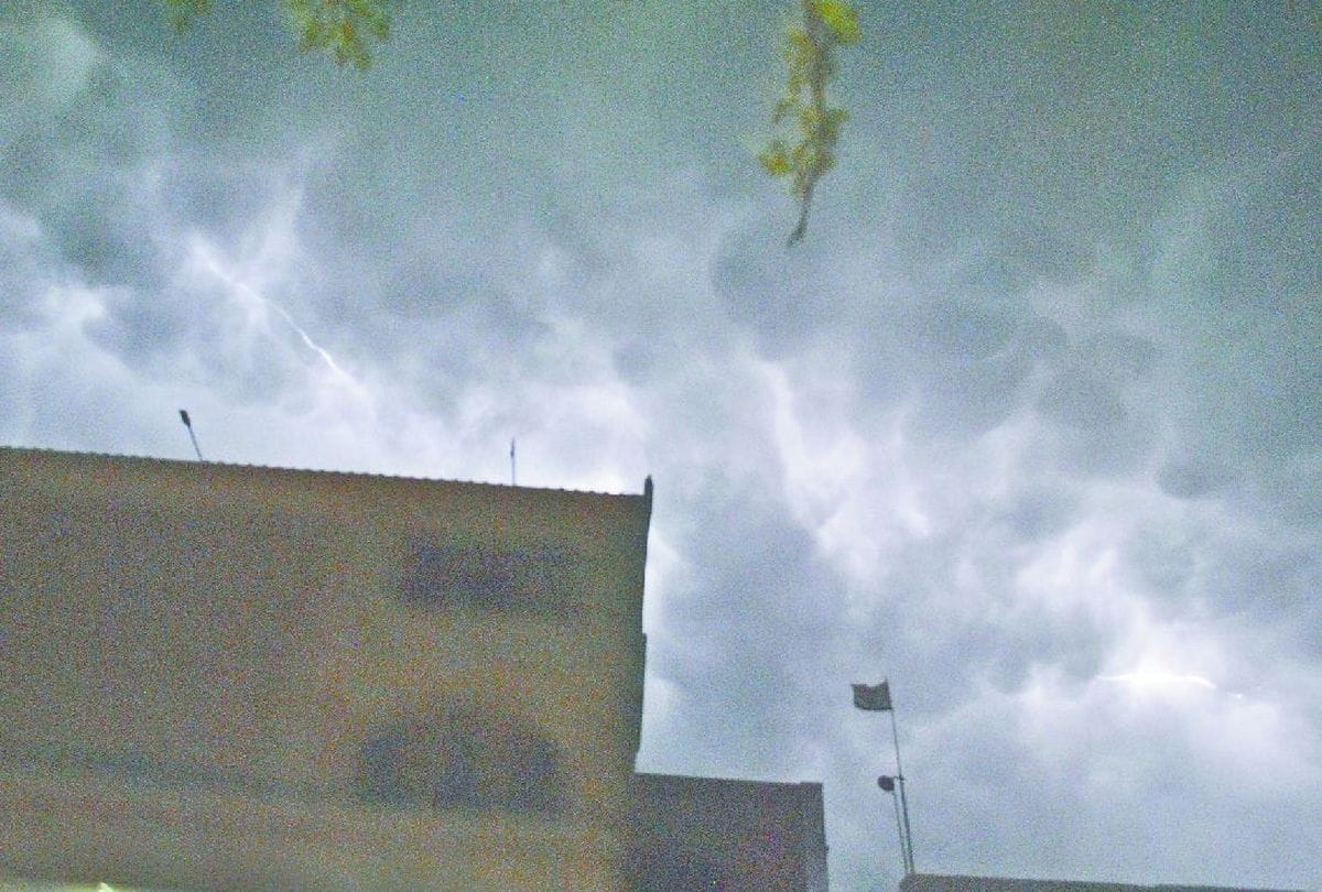 weather change due to thunderstorms rain in agra zone