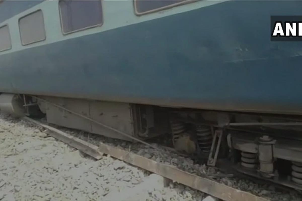 13 coaches of Chhapra-Express train derailed in Bihar Chhapra