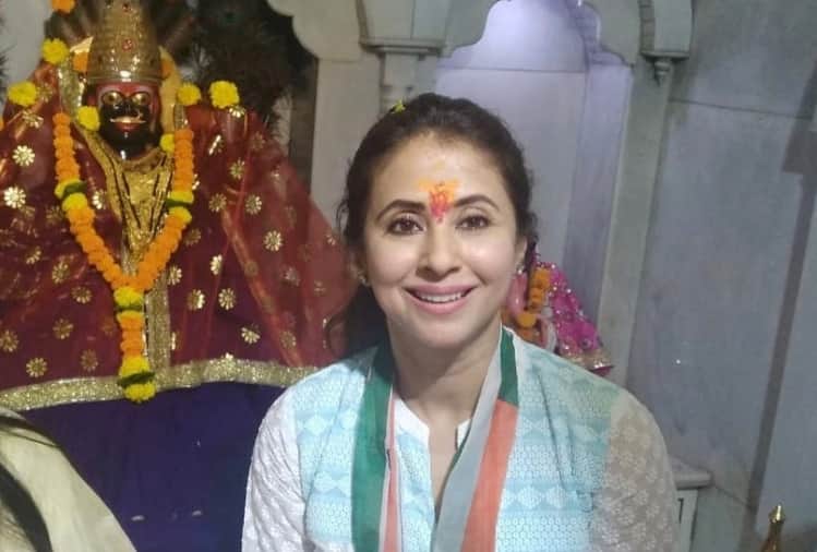 urmila matondkar goes temple trolls changed her name