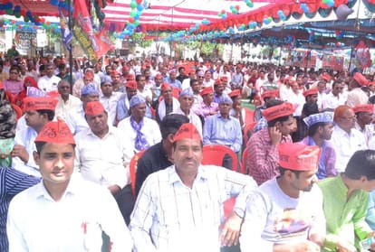 akhilesh yadav yadav address sabha in mainpuri for lok sabha election