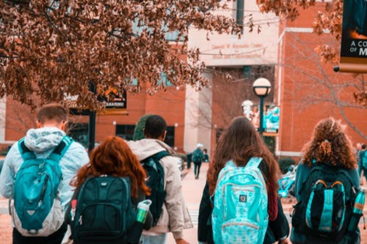 Campus selection of 22 United students