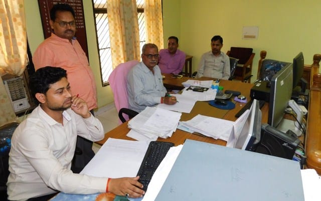 Central server closed, crores pay off