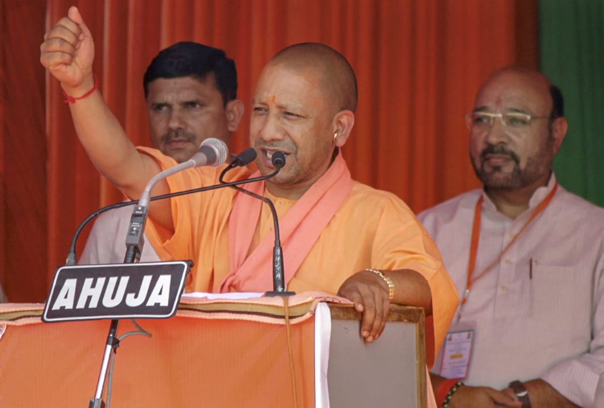 election commission ask report from ghaziabad dm about cm yogi speech