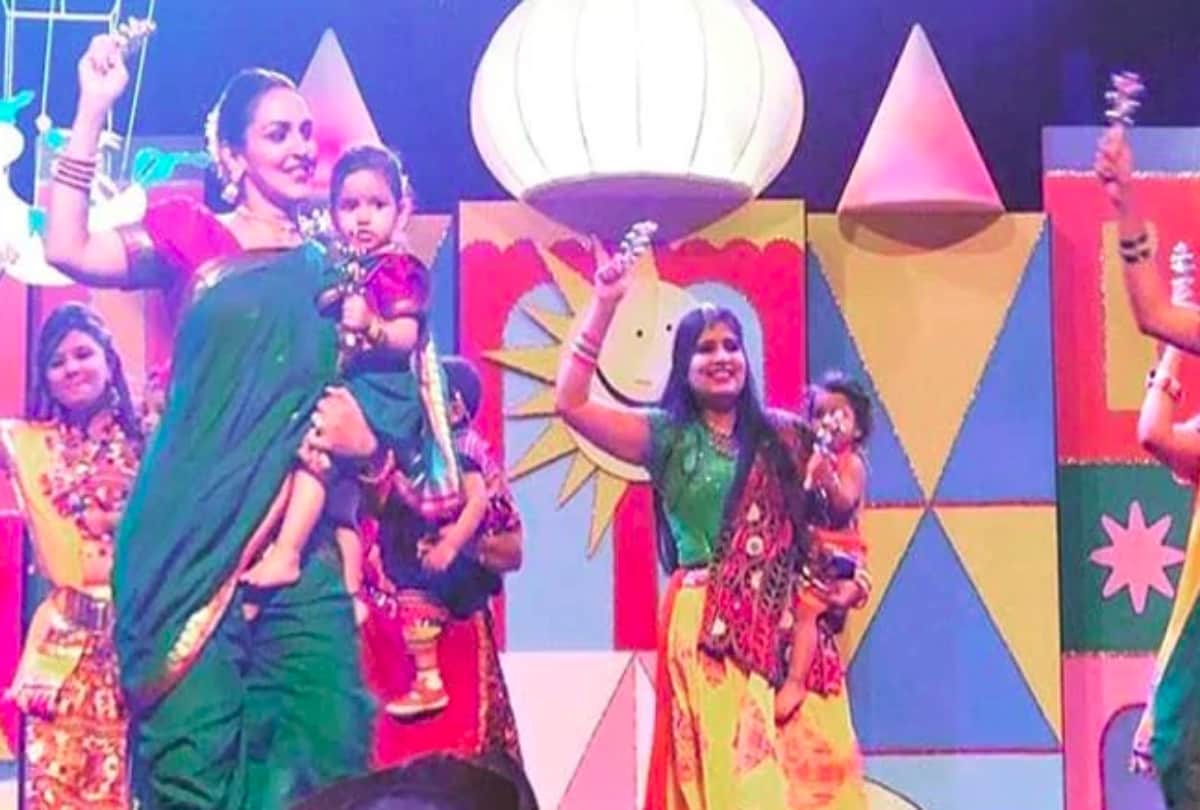 Esha Deol Dance Performance with Daughter Radhya for first time during Pregnancy