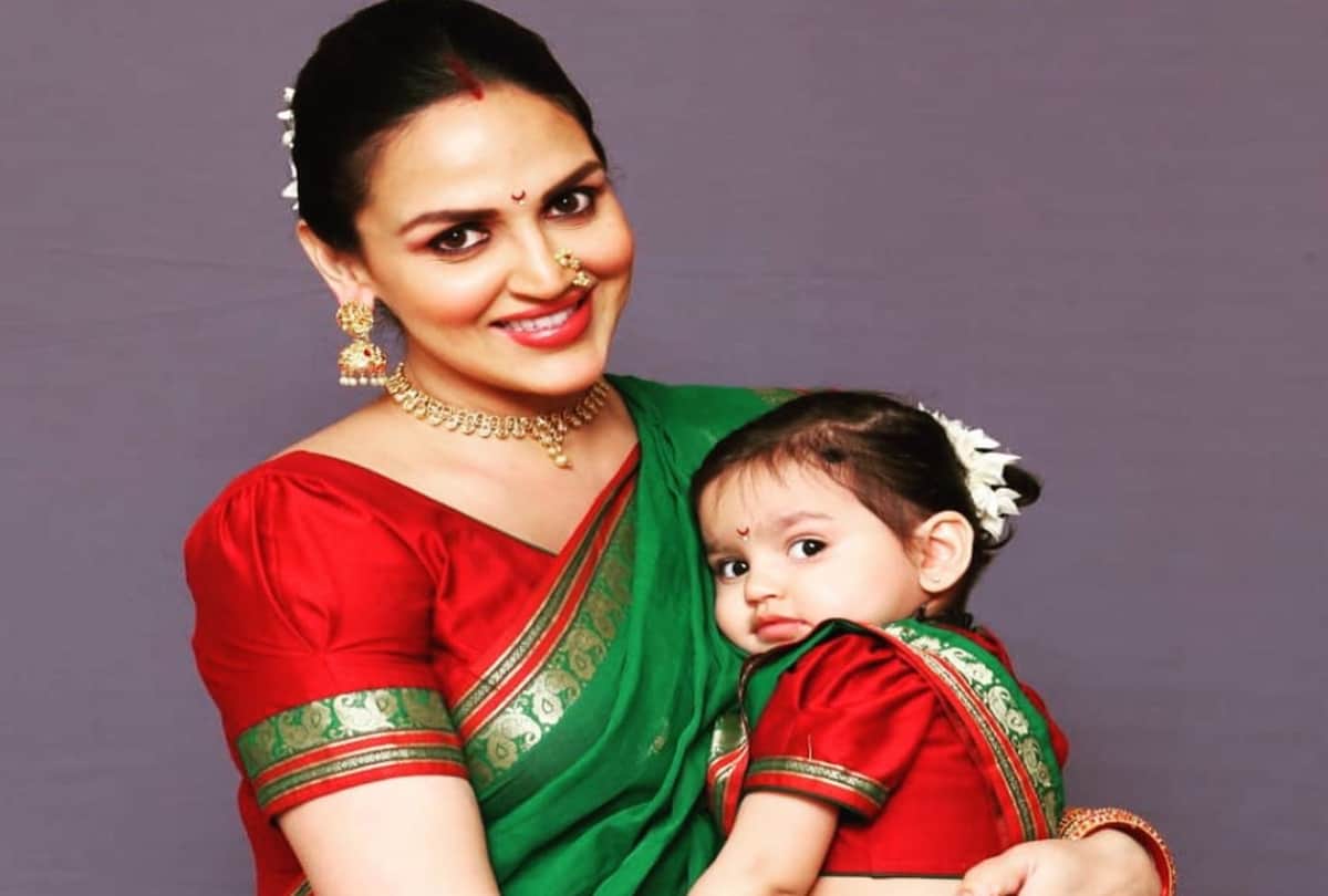 esha deol congratulate her mother hema malini and brother sunny deol for won in loksabha election