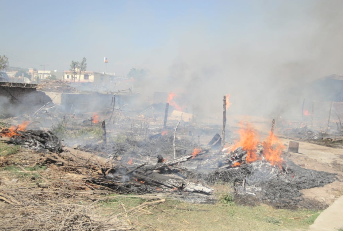40 slum gutted in fire in una himachal pradesh