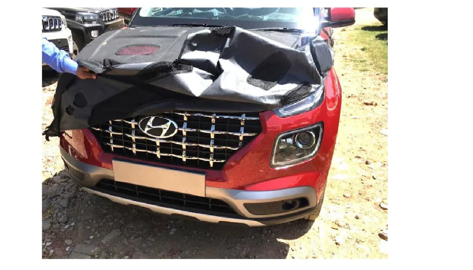 Maruti Vitara Brezza rival Hyundai Venue suv pictures leaked before launching