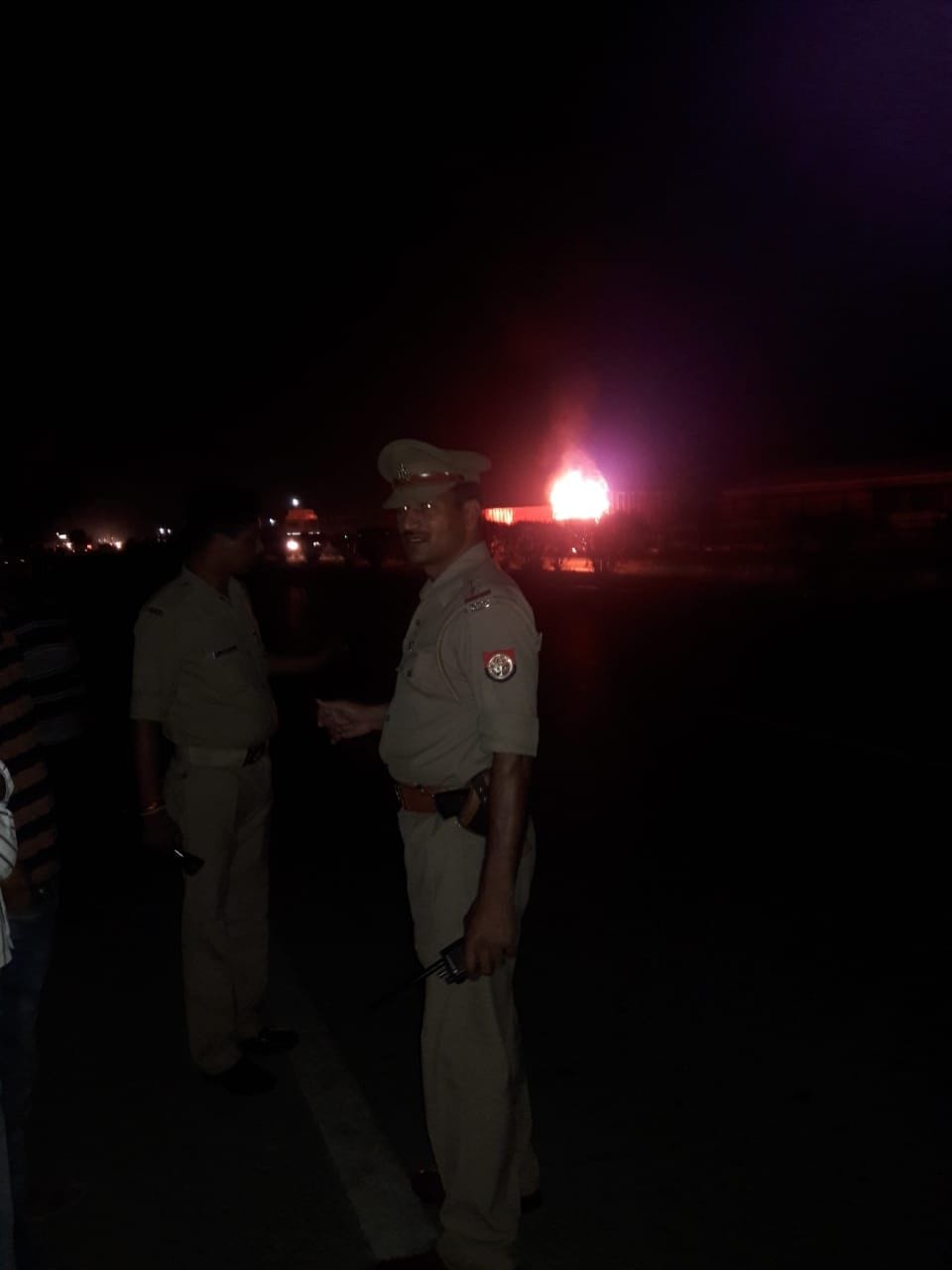 ट्रक में लगी आग