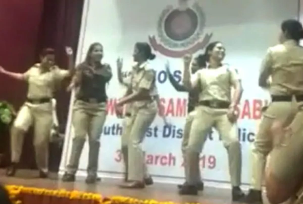 delhi woman ips officer and other women cops dance on sapna choudhary song video goes viral