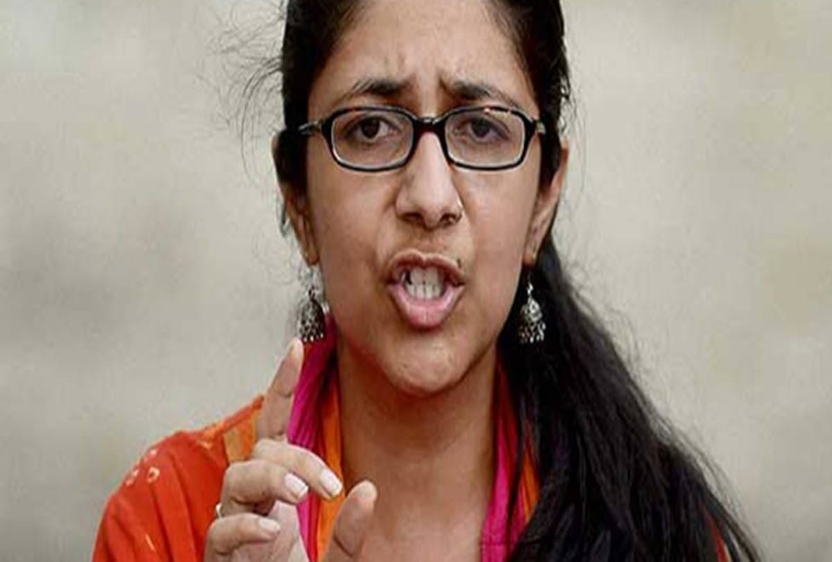 Nirbhaya Helpline Women Blaming on Delhi women commission for MisBehaving