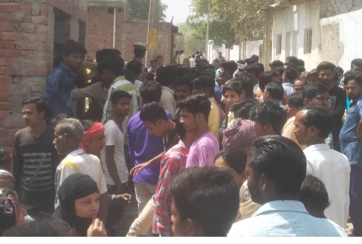dead body of a man found in under construction house in lucknow